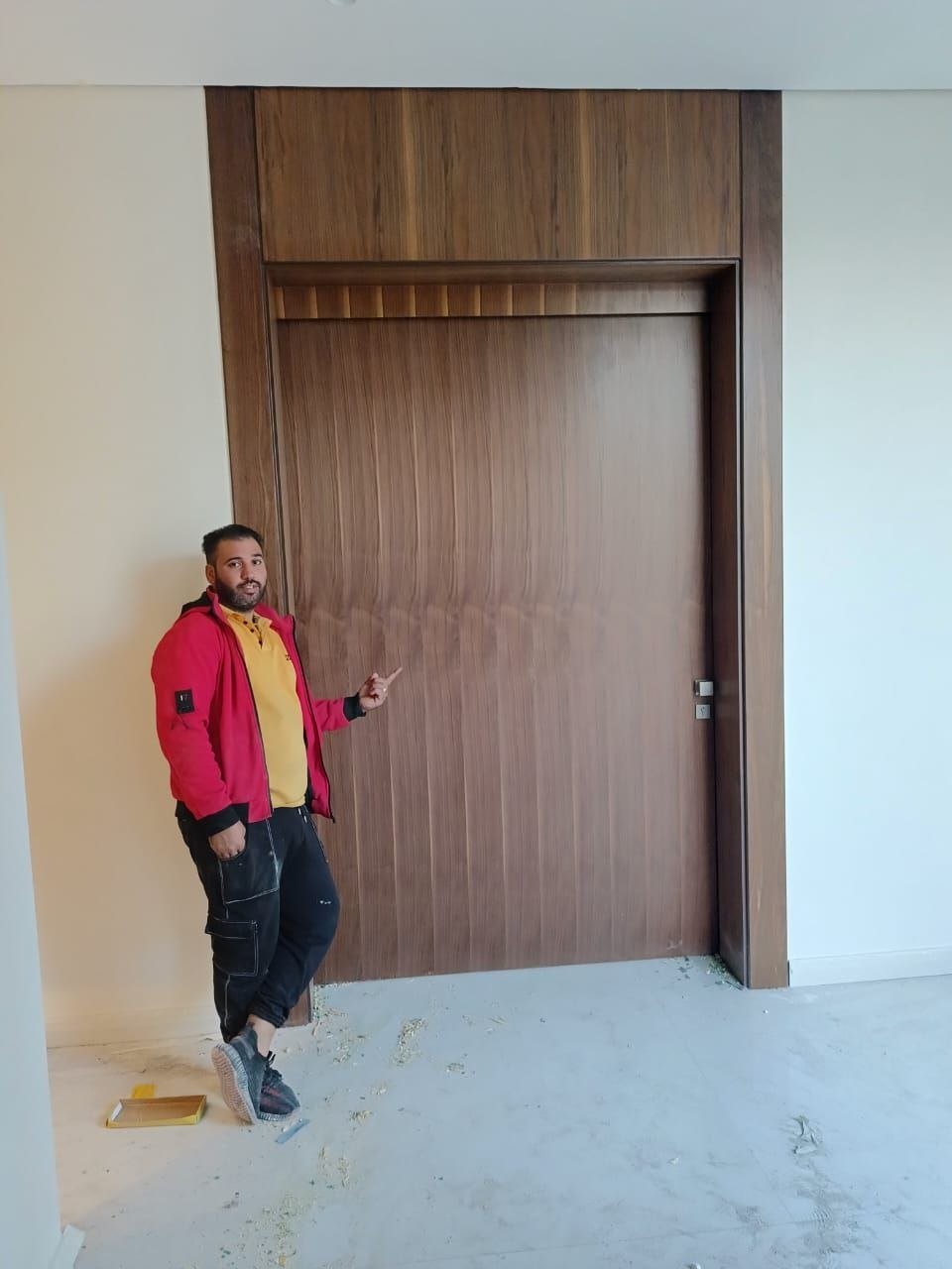 أعمال الأبواب والديكورات - صورة 1